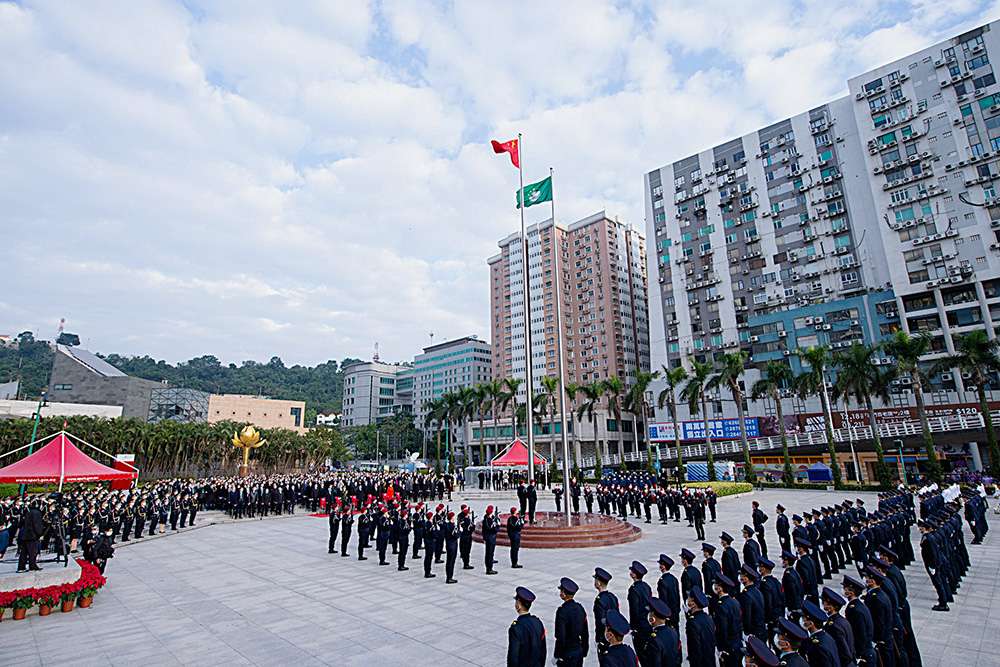 澳门特区举行升旗仪式庆祝回归祖国21周年.jpg